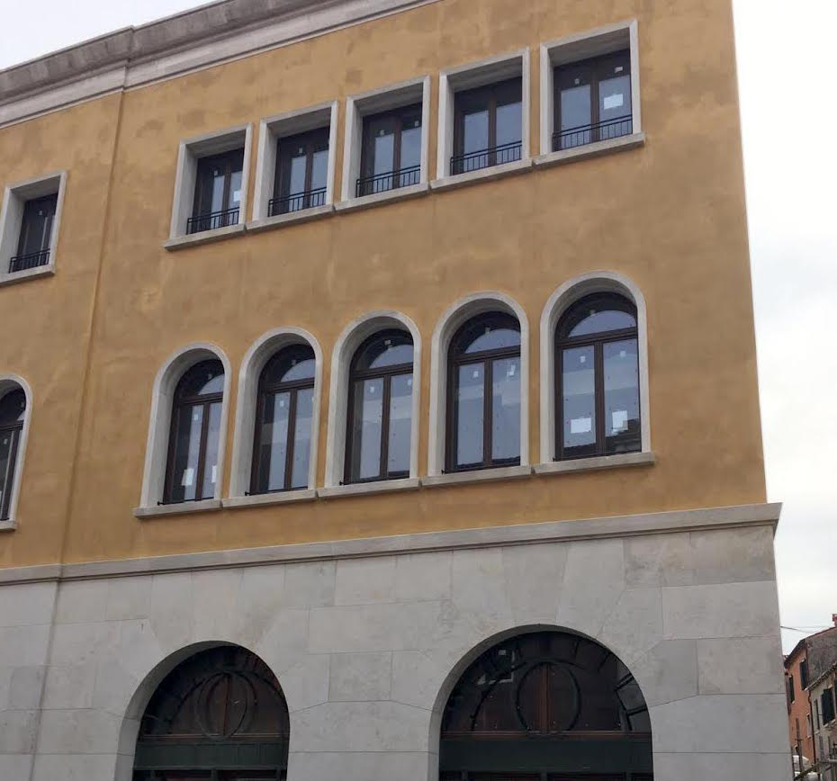 Mazziniserramenti-palazzo-extirrenia